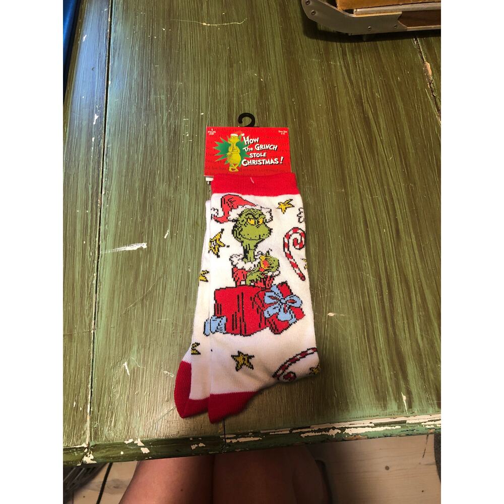 How the Grinch Stole Christmas Socks NEW Shoe Size 4-10